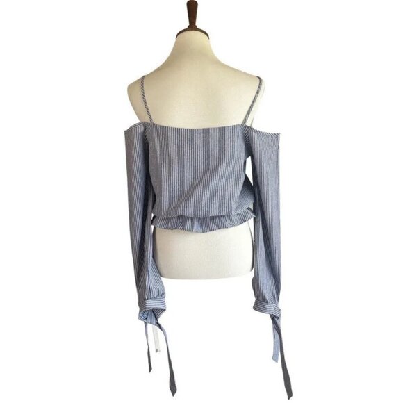 Nasty Gal Emory Park Cold Shoulder Top M Blue NWOT - Picture 2 of 11